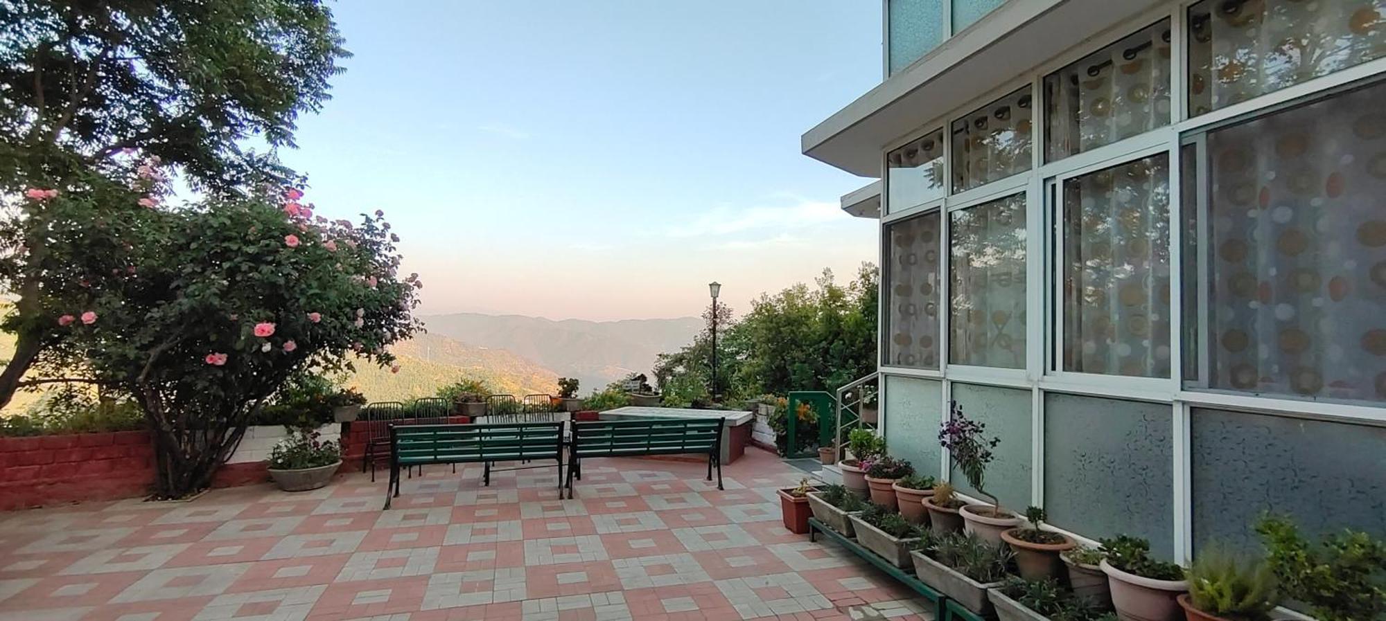 Sunrise Villa Simlá Kültér fotó